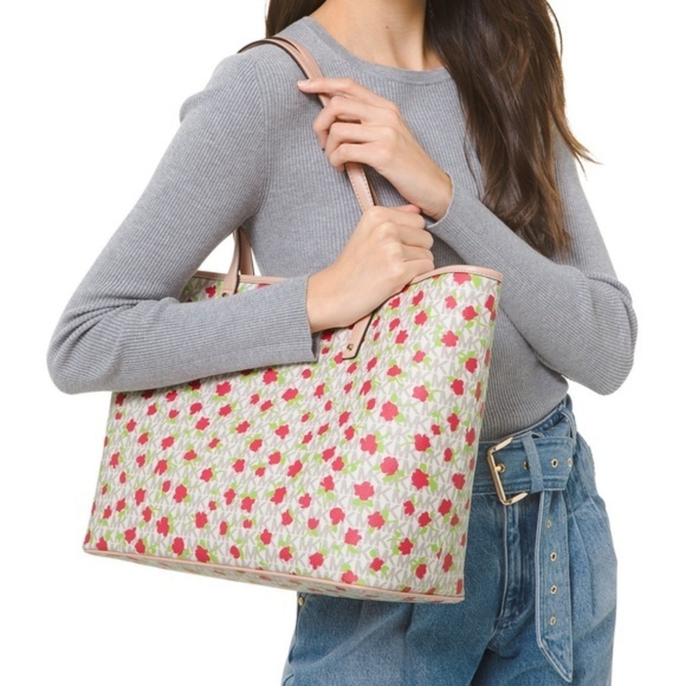 Micheal kors tote